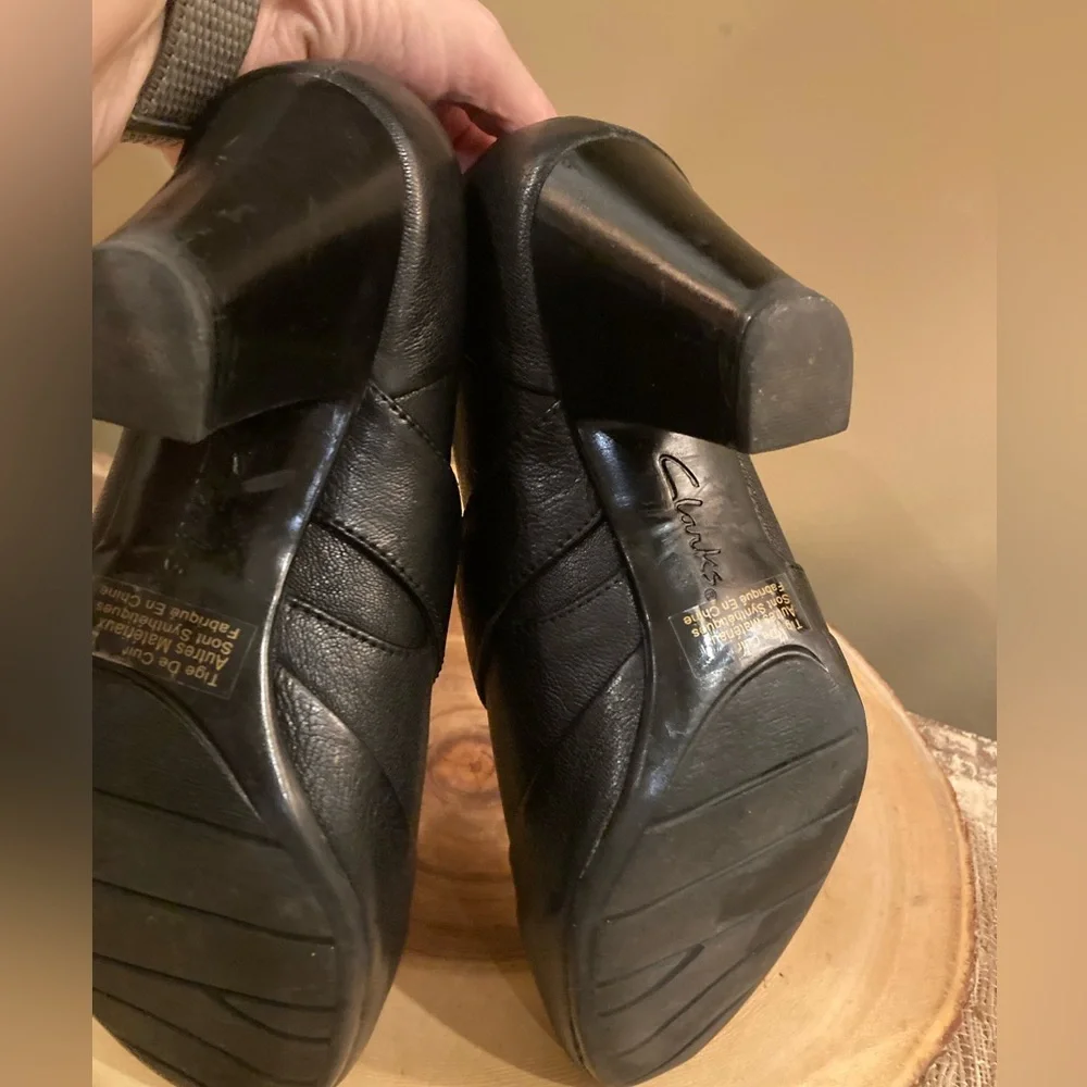 Clarks Bendables Women Black Leather Ankle Button Mary Jane Block Heel Shoe Sz-8